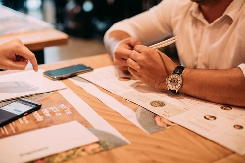 BlueCartHQ's tweet image. #MenuEngineering is a strategic approach to increasing the #profitability of your #restaurant with your menu. Learn more in this guide:
bluecart.com/blog/menu-engi…
#business