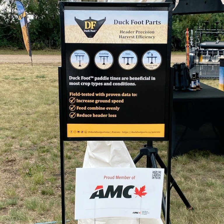AMCshortlinecda's tweet photo. Donna is connecting with #AMCMember including George from @BourgaultAg & Steve of @duckfootparts showcasing at @AginMotion. Here farmers have the opportunity to connect directly with the companies that create
advanced technology which make operations more efficient. #AIM23 https://t.co/9LNP5PCUJU