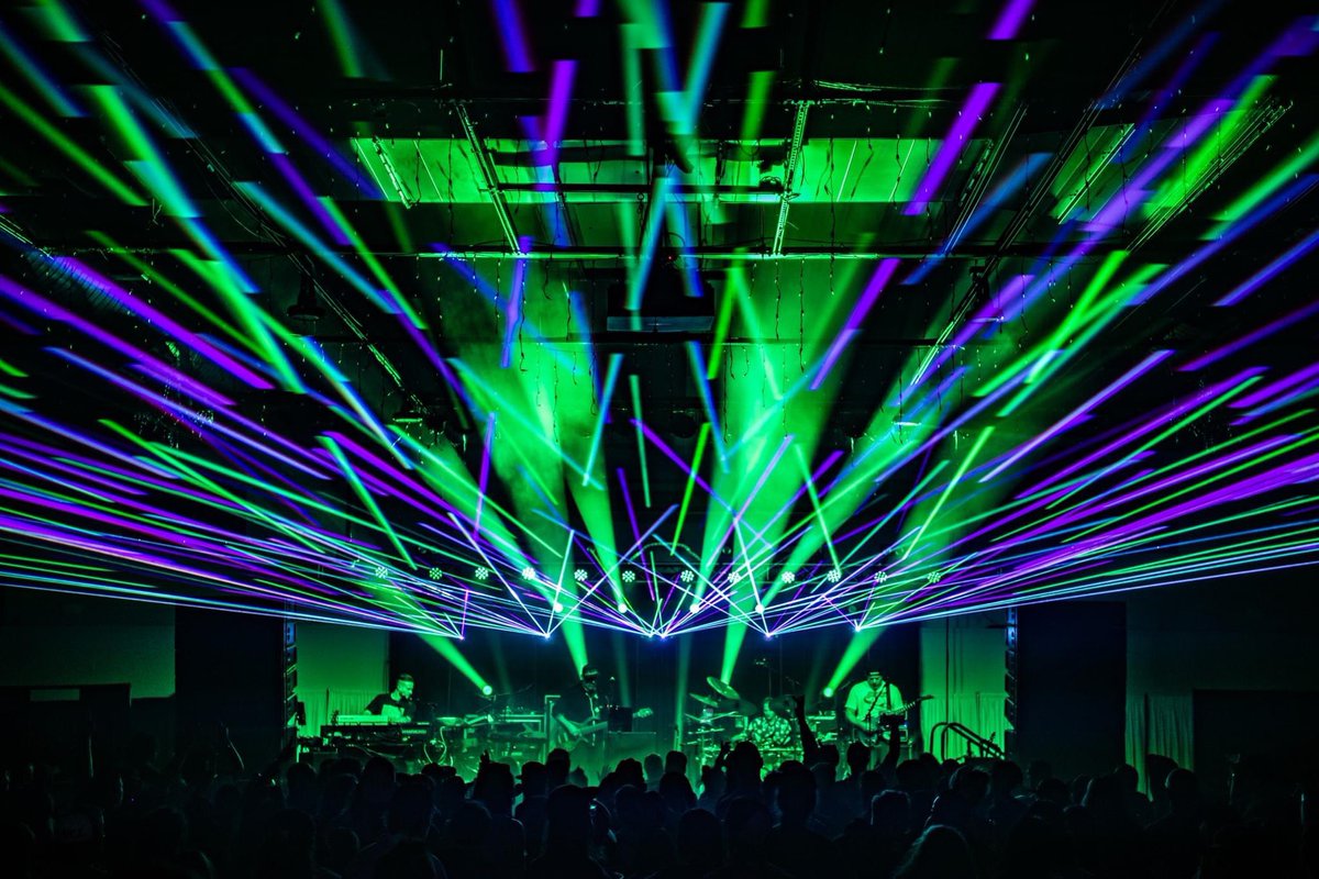 Marc_Brownstein's tweet photo. We just want to take a moment to welcome all of the new fans to the biscuits scene. It’s been so fun this last few months watching so many people across twitter go from biscuits curious to 100% sold. 

Enjoy these pics from our amazing photographer @taragracerfoto 

Tahoe tonight https://t.co/aKNbHSRR3v