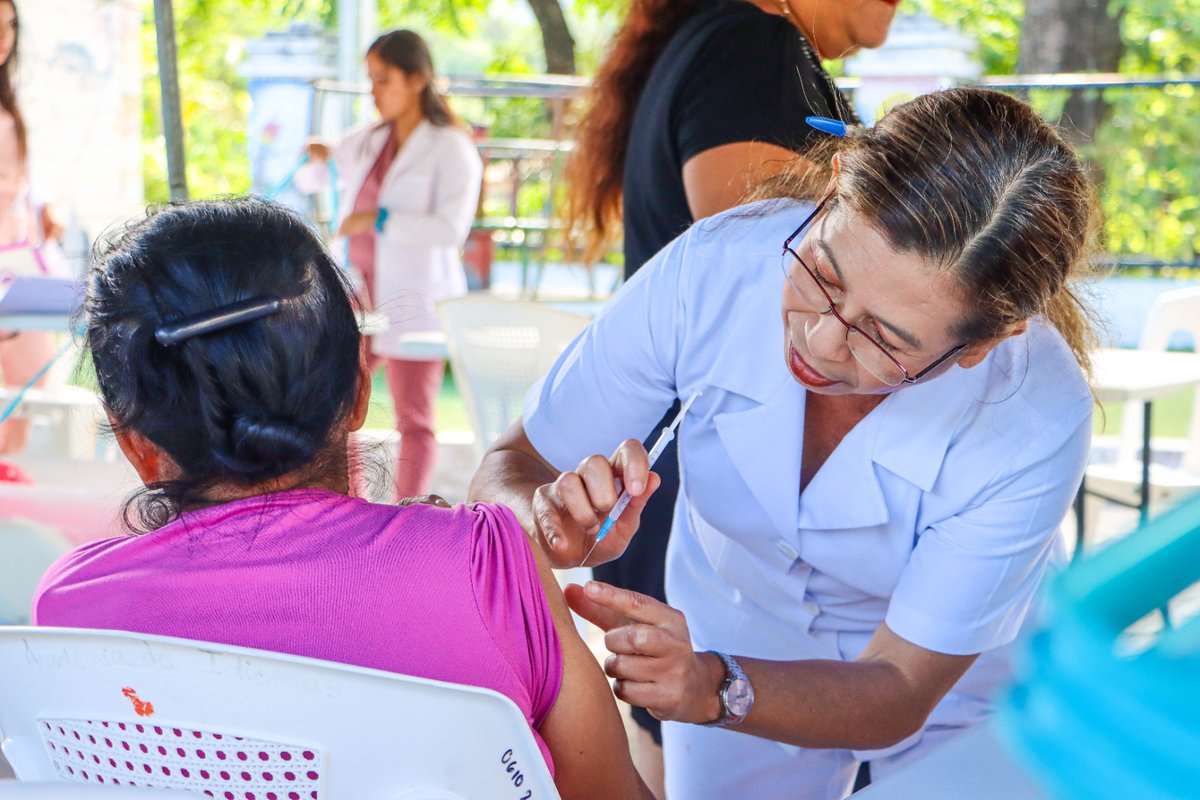 JorgeMejiaF's tweet photo. Trabajamos articuladamente para acercar espacios de salud integral para las familias de Panchimalco. 

Este día más de 150 personas entre adultas, adultos mayores y niños fueron parte de nuestra jornada de atención integral de salud que realizamos en Panchimalco. https://t.co/kfdGje85hG