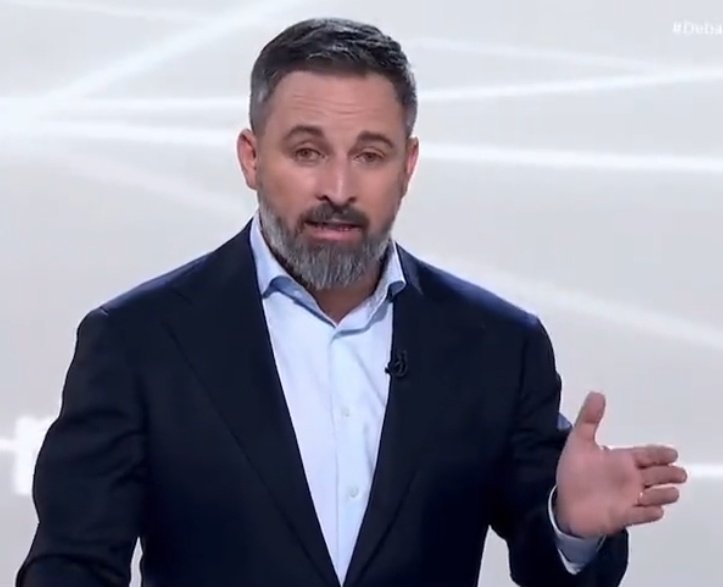 Encuestando's tweet photo. 📊  ¿Quién ha ganado, en tu opinión, el #DebateFinalRTVE?

🔃 LA DERECHA - VOX
♥️ LA IZQUIERDA - SUMAR Y PSOE https://t.co/9IMZvP7VSm