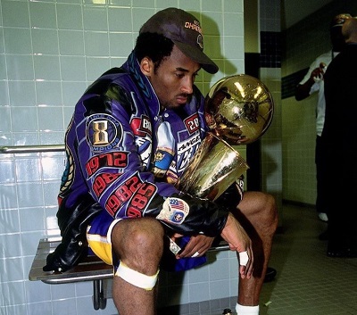 RT @Attila09326066: @NBAMemes 1999-00 Champion 21 year old Kobe Bryant...

Already thinking about the next ring... https://t.co/g5w8ZEEdQ9