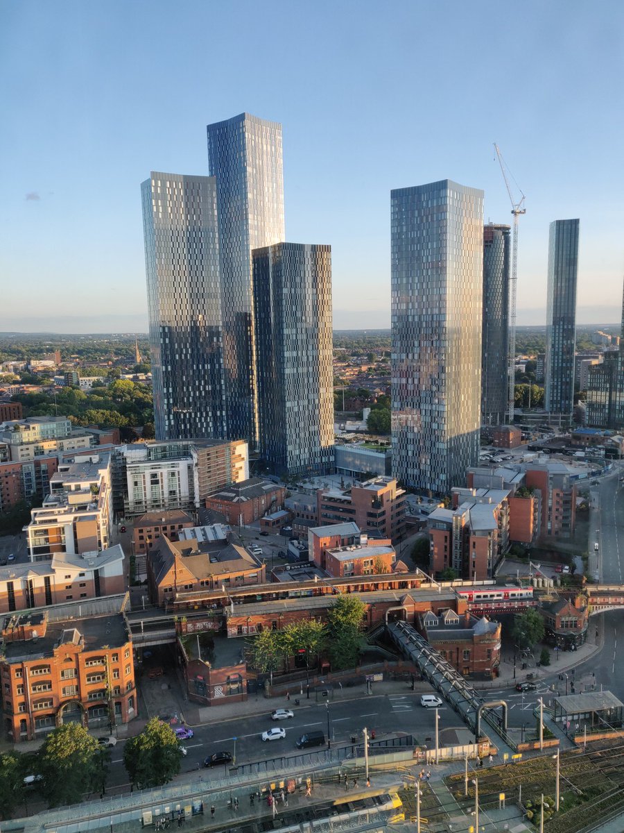 DrAdityaMalik1's tweet image. Shades of #manchestercity #mcr from #cloud23
Always my favourite city in UK!
#deansgate #Manchester