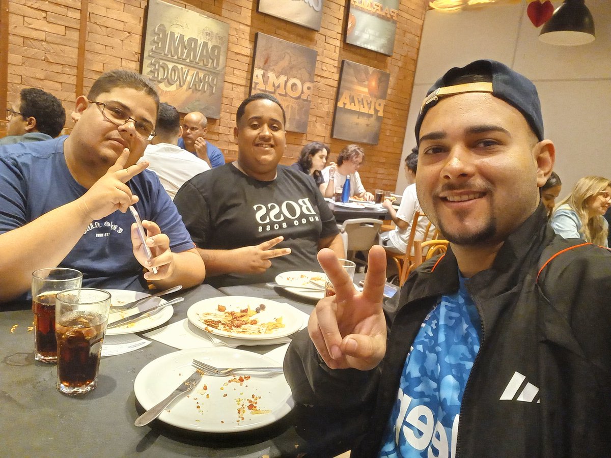Reunião com os irmãos 💪❤️ <a href="/domartinsesqn/">kroos 8️⃣🇧🇷</a> <a href="/djrgdoctl/">PORRADEIRO NA TUA XRC COM A TROPA DO JETT 🇫🇷🇺🇾</a>