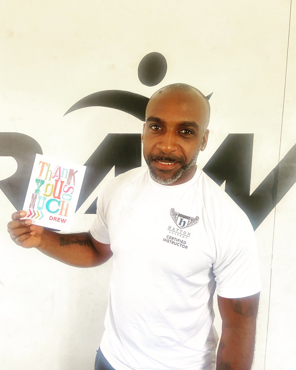 Our mentor <a href="/DJDrew_/">DJ Drewuk</a> getting a wonderful Thank You card from one of the students he has really supported this year. Well Deserved 👏🏽👏🏽👏🏽

#onelifeatatime #TrustTheProcess #rawmentoring