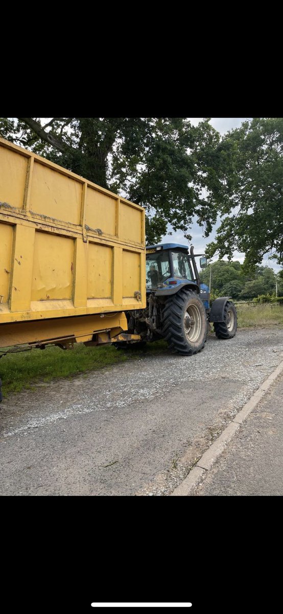 CleoburyCops's tweet image. PC Jones and PSCO Dunn Brown conducted rural patrols this evening in Burwarton and Aston Botterell. Checking local farming areas.