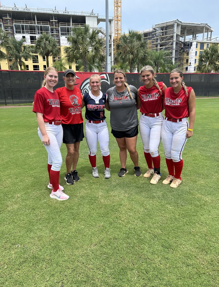 QCunningham2025's tweet photo. Thank you @Tampa_Softball for hosting a great camp! It was a very fun experience to share with my teammates. https://t.co/6JLxtVREJV