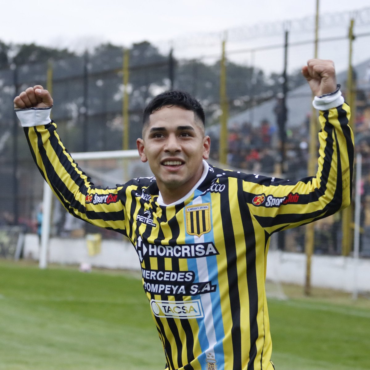 🔥🔥 SORTEO🔥🔥

Vamoooo que se viene sorteo de esta preciosura manga larga!!!

#DiaDelAmigo 🖤💛

📌 Dar retuit
📌 Seguir <a href="/ferfuentesok/">Fernando Fuentes</a> 
📌 Sorteamos el lunes 24 en Unialmirante(FM 89.1)