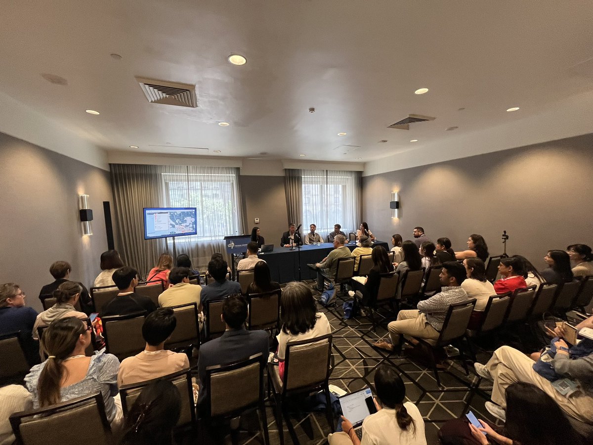 abtran's tweet image. Talking data at  #aaja23