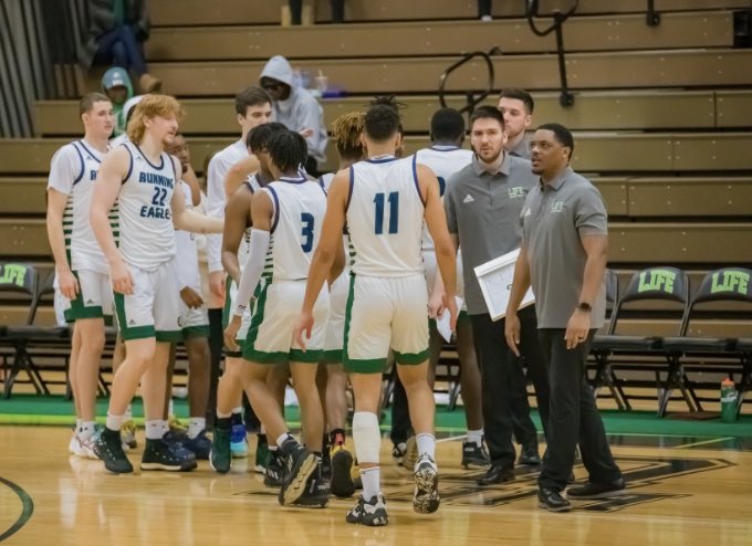 Bwil_30's tweet photo. I am very blessed to have earned an offer to Life University @CoachHixonDimes @CoachJMosley @CoachEasley @coachdmason @hebron_hoops @coachbaw https://t.co/00y1VWcFdu
