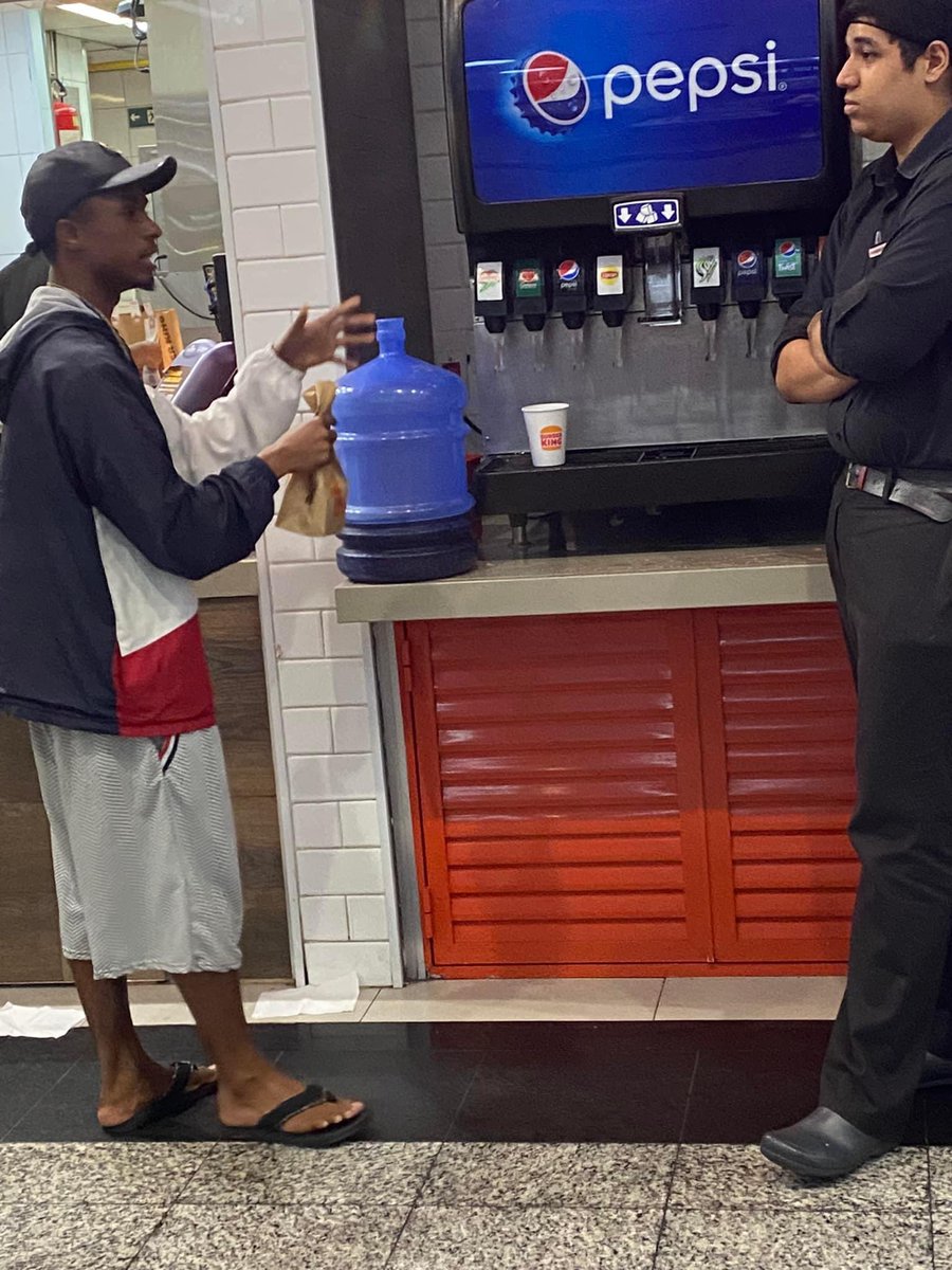 isso é o mais puro suco do Brasil tweet media