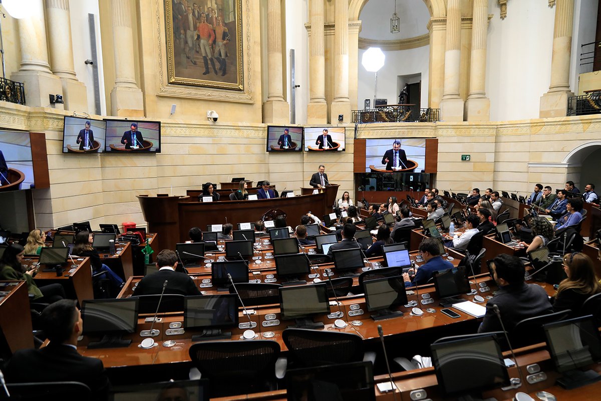 El Observatorio de Agenda Legislativa y Asuntos Electorales de <a href="/DerConstUEC/">Departamento de Derecho Constitucional- UExternado</a> de <a href="/UExternado/">U.Externado</a>, se dio a la tarea de realizar un exhaustivo análisis sobre los temas que marcaron la agenda política del Gobierno y el Congreso de la República.

Conozca más ⚖👉 ow.ly/3uBx50PgG7Z