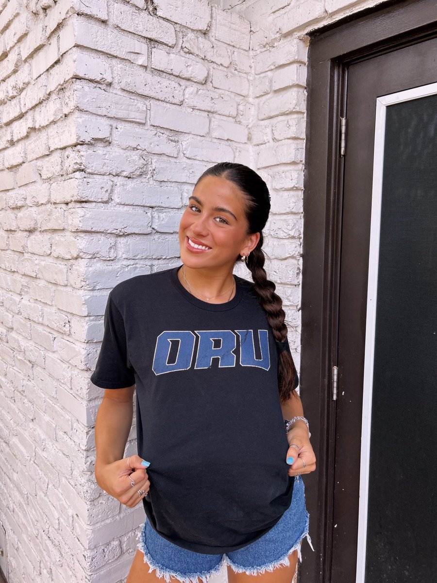 Clear Springs VBall (@cshsvolleyball) on Twitter photo Congratulations <a href="/anzleyisabella/">anzley rinard</a> on your commitment to play volleyball at Oral Roberts University. We are excited to see you play at the next level. Congratulations <a href="/anzleyisabella/">anzley rinard</a> on your commitment to play volleyball at Oral Roberts University. We are excited to see you play at the next level.