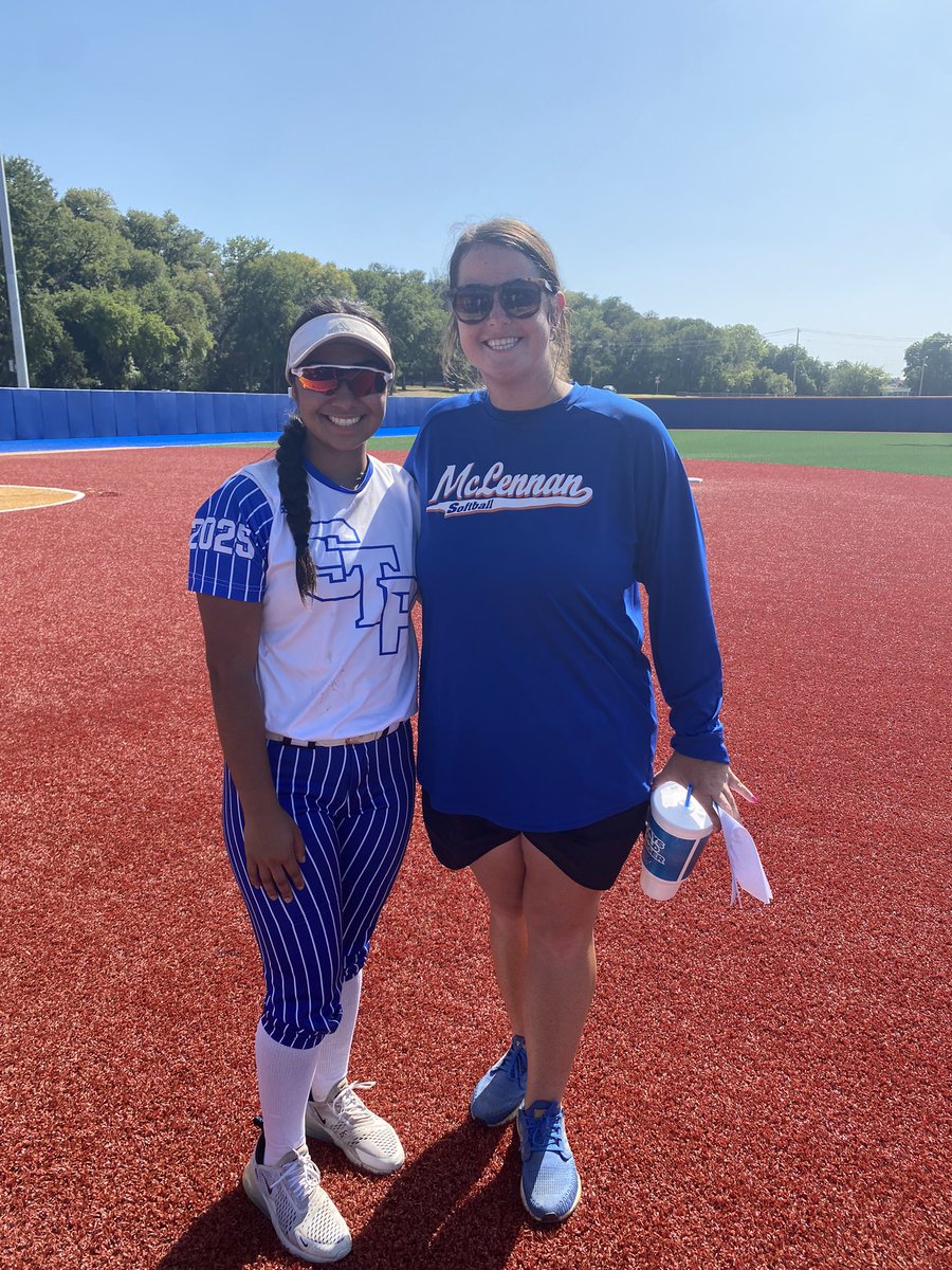 Always great being back at <a href="/McLennan_SB/">McLennan Softball</a> camp ! Got great instruction from the coaches and players and better knowledge of the game !! Thank you <a href="/CoachBerry33/">Chris Berry</a> <a href="/CoachJ_22/">Jessica Smith</a> <a href="/rheint3/">Rhein Trochim Carmichael</a> for the feedback to help me improve ! 💙🧡