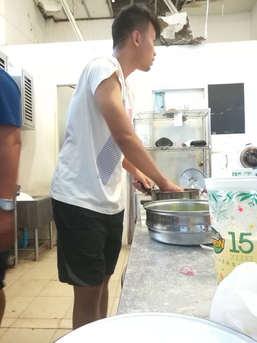 BB71022074's tweet photo. ทำกับข้าวพอได้... https://t.co/E2s2rg2KQQ