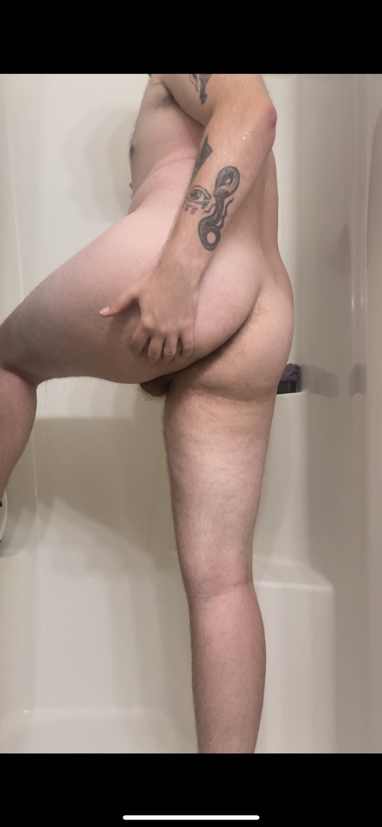 randombottom420's tweet photo. Happy hump day 🥵 wish someone was here to have fun with https://t.co/JbH6M5u9tO