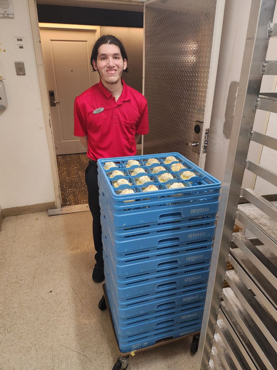 SETransition's tweet photo. Rudy, @NISDReddix young adult,was spotted @HyattRegencySA during the #TAVAC conference!Rudy completed 1 week of group skills training & internship,working with the kitchen staff to provide breakfast & snacks throughout the conference!Thank you @TXWorkforce for the collaboration! https://t.co/e274PGPeWW