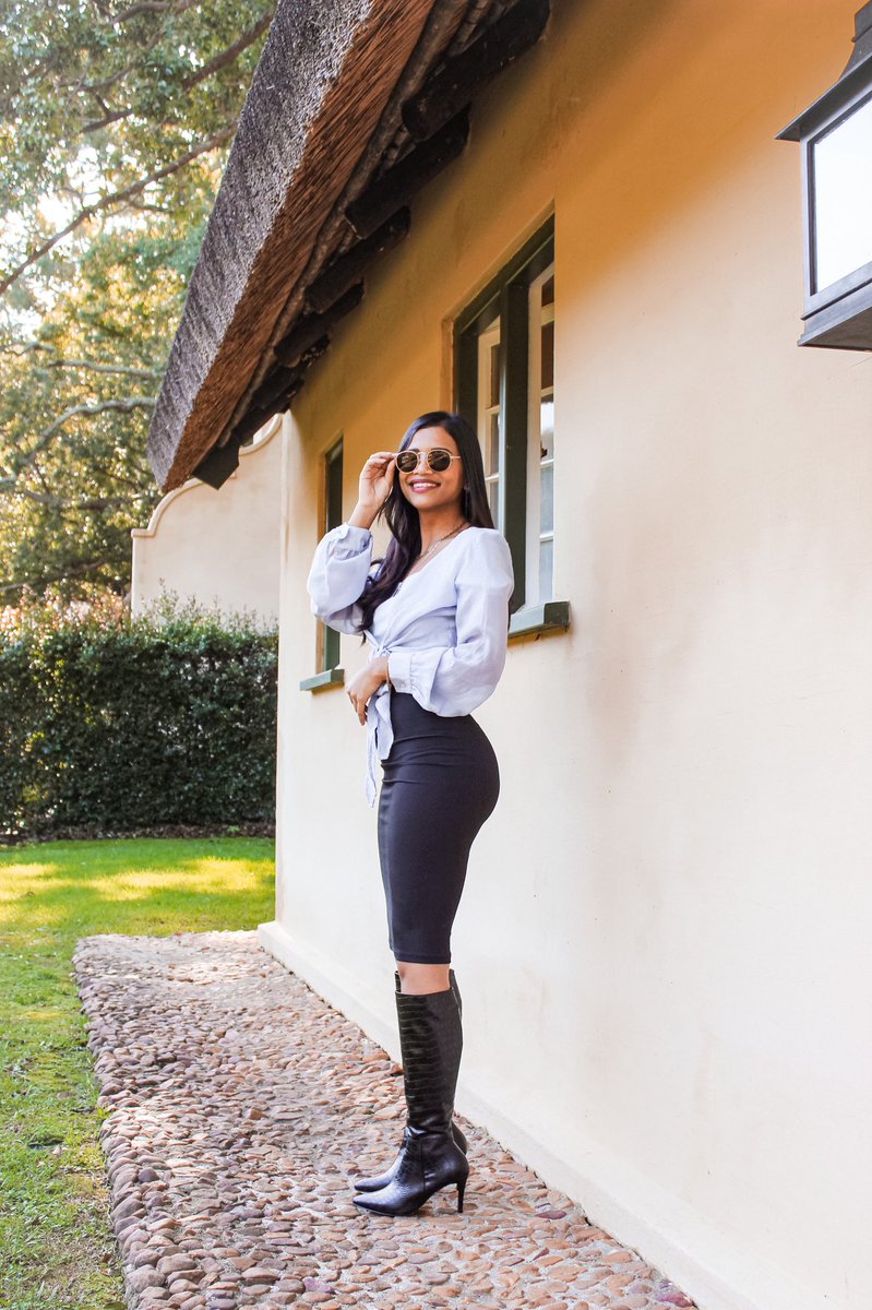 How I’m suppose to dress at work 😅