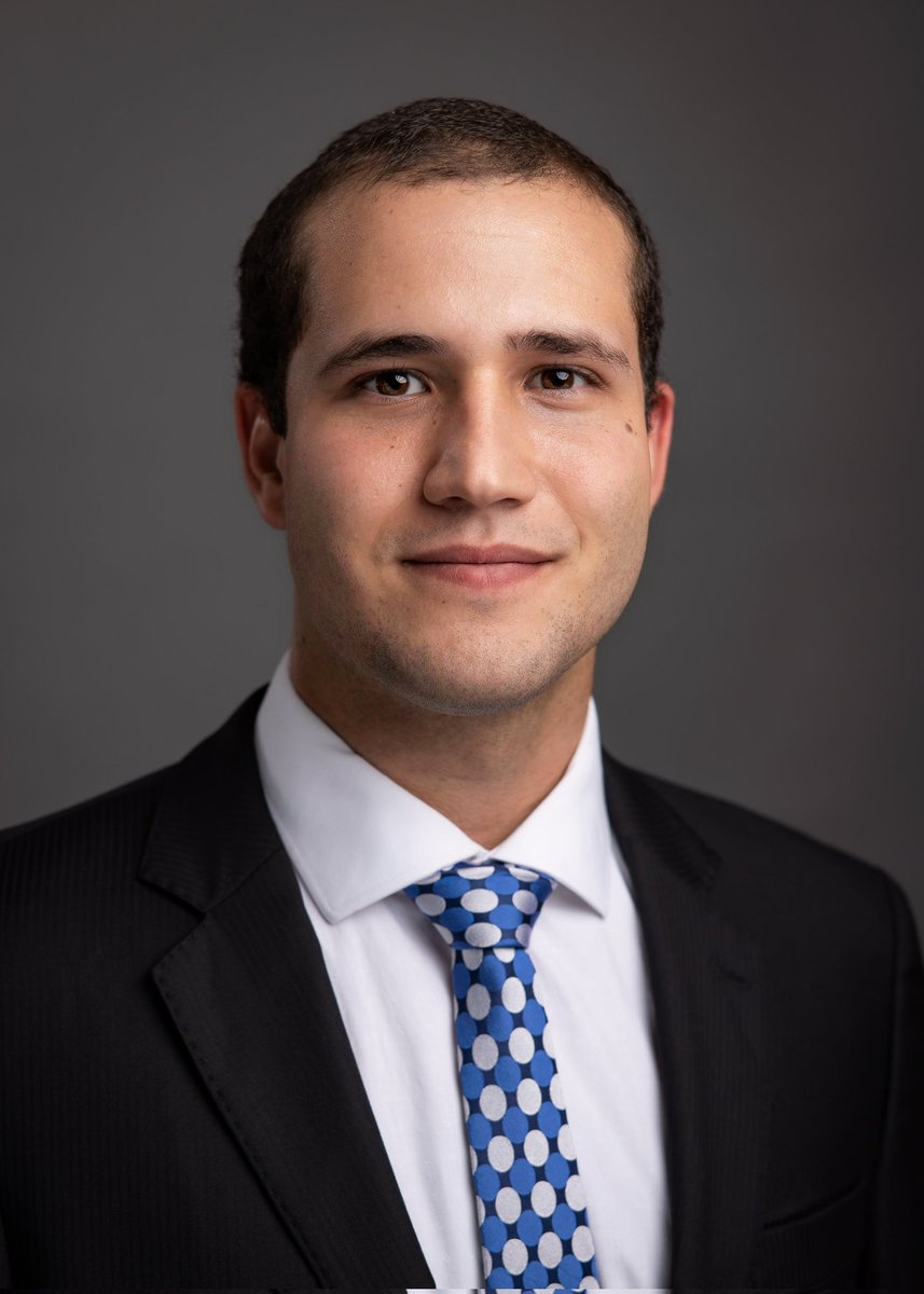 EnriqueVergara8's tweet photo. Hello 👋🏼 #MedTwitter! I'm Enrique Vergara Escudero, an #IMG from Cali, Colombia 🇨🇴. Thrilled to announce I'm applying for #Anesthesiology in the #Match2024! My interests include mutual education, the heart 🫀, and VR &amp; AR tech. Also a fan of Tennis and Soccer! @FutureAnesRes https://t.co/6vBHogfKYq