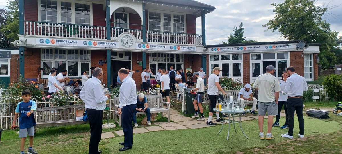 JRP_LLP's tweet photo. @JRP_LLP v @OneHousing
First match and first win of the season!
#cricket #wedontlikecricketweloveit #networking #bbq #workinghardhavingfun #havingfunworkinghard #livingourvalues
@EalingCricket https://t.co/Ot9MYrzaWA
