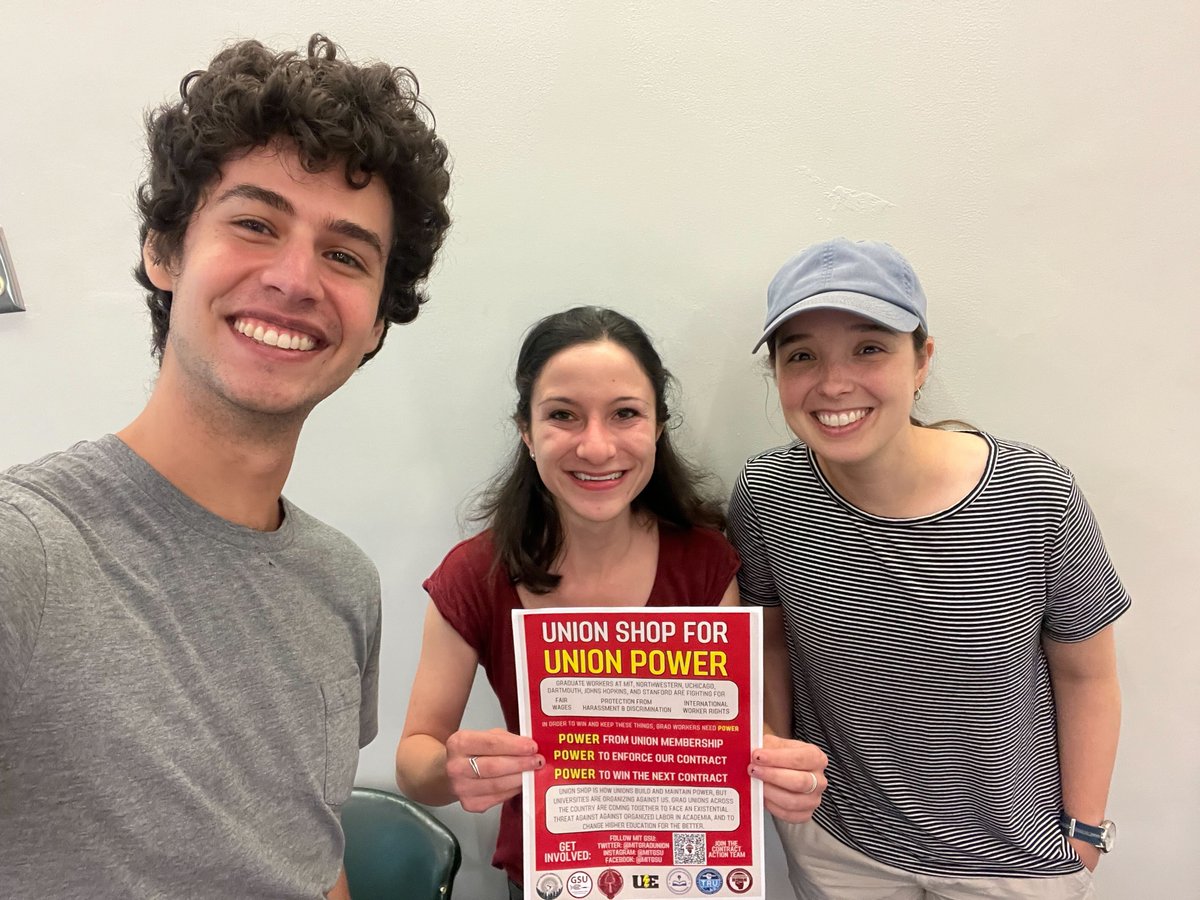 JackRubien's tweet photo. Tens of thousands of grad students have joined UE just this year and today we are standing in solidarity of all our related fights. #UnionShopForUnionPower ! @ruth_e_hanna @HannahMargolis https://t.co/iY9Z0AqbCJ