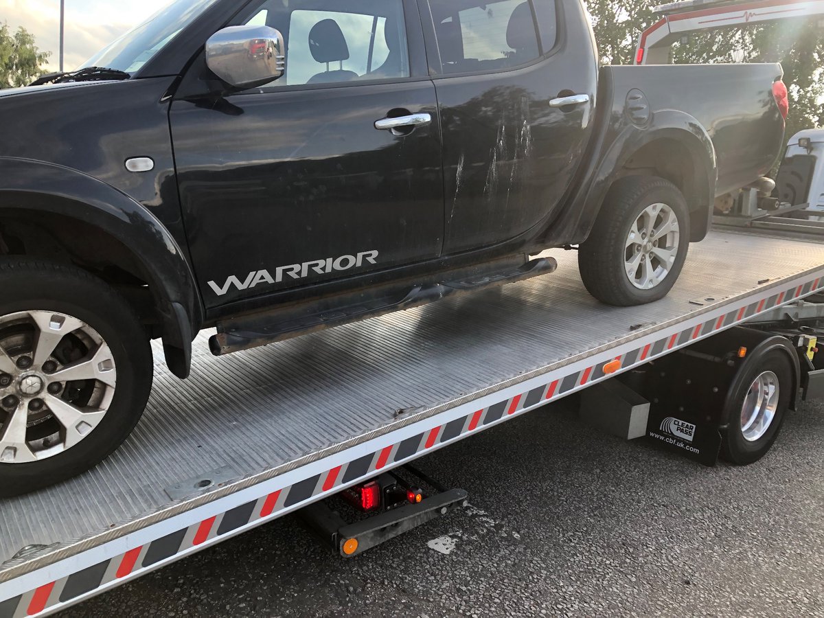 todd_philips's tweet photo. FFS! The truck has been written off! Oh well, what should I get next?? https://t.co/CsgFpRIwkh