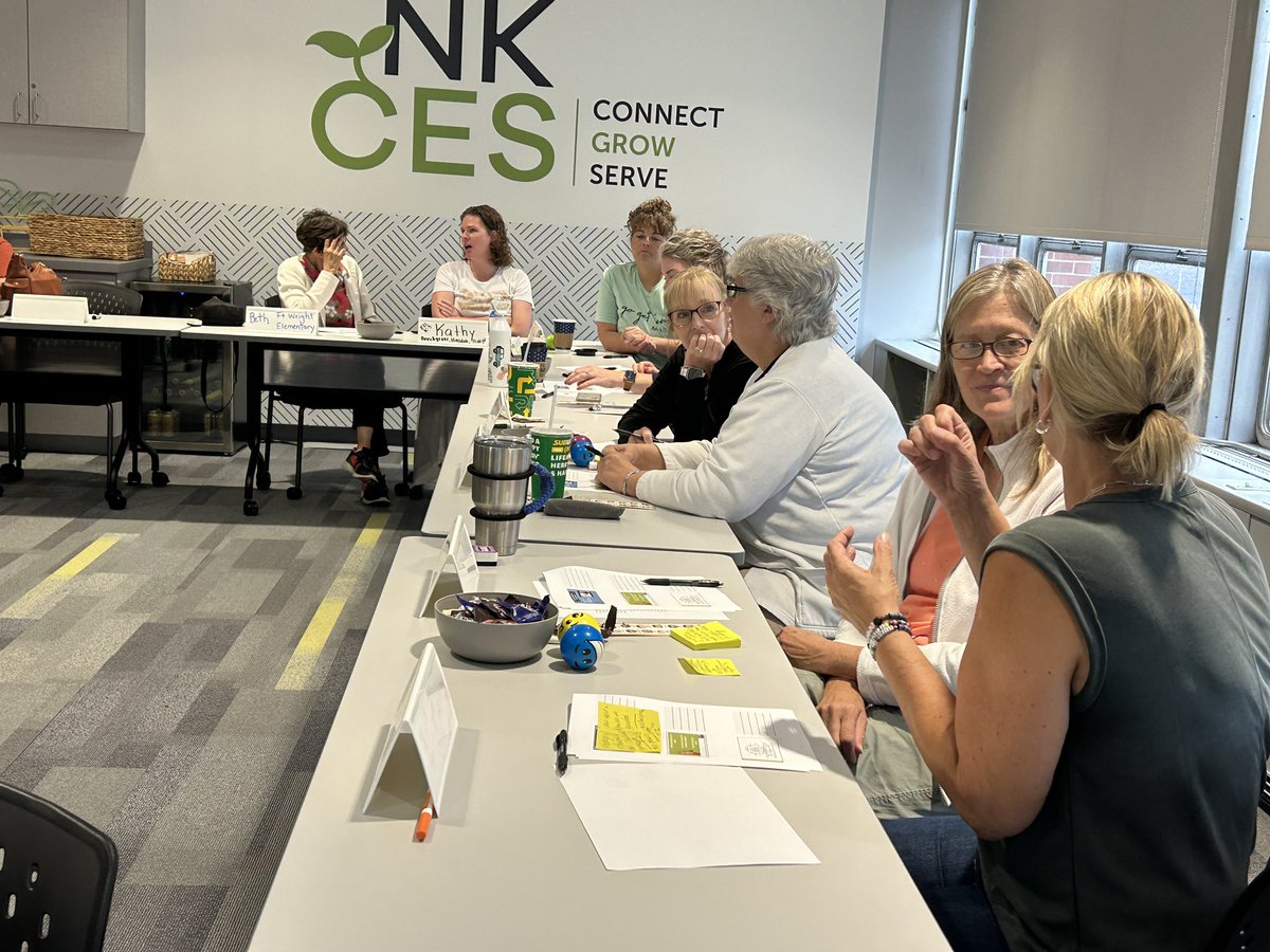 merissa_waddey's tweet photo. Filled my bucket πͺ£ today with an amazing group of @NKCESKids1st paraeducators! π #traumainformed practices to foster #resilence & healthy #relationship with their students. #handmodelofthebrain
#selfregulation #ConnectGrowServe @nkcesidea https://t.co/JXlhJAm725