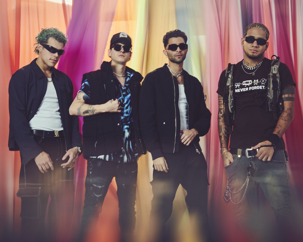 CNCOmusic's tweet photo. Tenemos una cita mañana en @PremiosJuventud https://t.co/VFZS4RbEOX