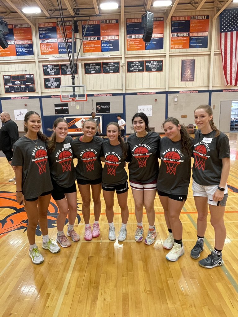 StaggHighSchool's tweet photo. These student volunteers have been exceptional coaches for 400 hoppers at the @maxstruscamps this week! They have made it a wonderful experience for our kids! @StaggHoops @StaggGirlsHoops https://t.co/rfzseuCoxK