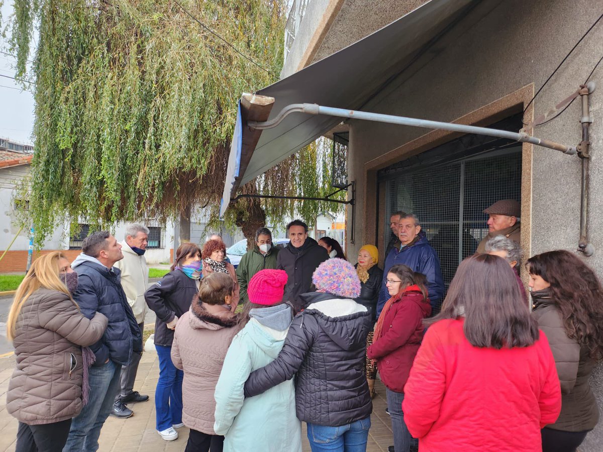gkatopodis's tweet photo. Estuve recorriendo Loma Hermosa, conversando con vecinos, vecinas y comerciantes. 

Esta elección es decisiva para la Argentina. Hay que cuidar lo que se hizo e ir por todo lo que falta para seguir mejorándole la vida a nuestra gente.  Militar, trabajar y gestionar. https://t.co/0Sgu79onkH