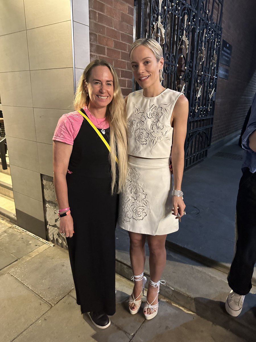Oh <a href="/lilyallen/">Lily Allen</a> I’ve seen you in concert and in 2.22, but when I saw you in Pillowman I then met you! ❤️❤️❤️ Absolutely love you, always have and always will, keep smashing it, you’re winning!