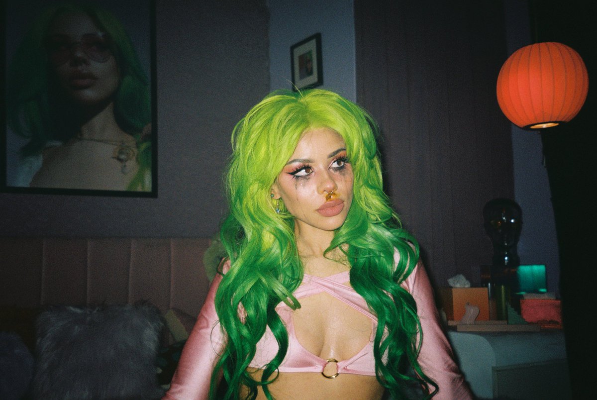 Pretty Bizarre Productions tweet media