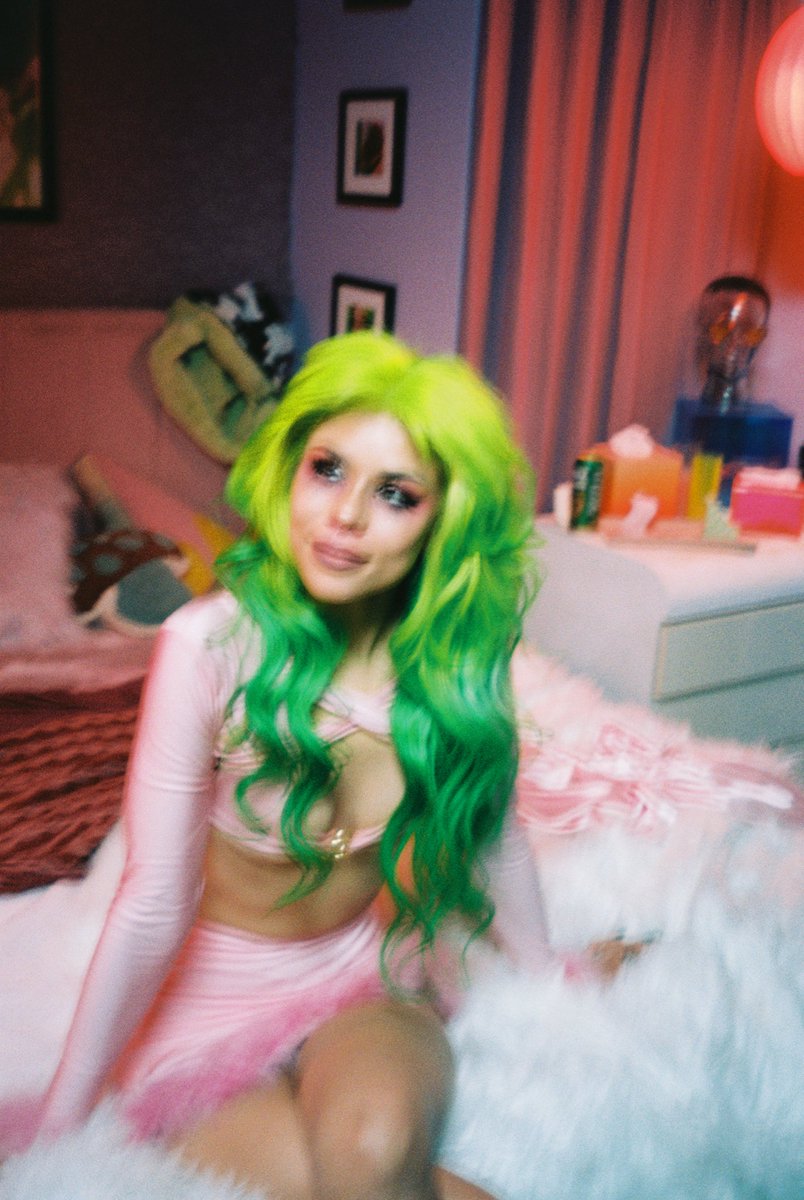 Pretty Bizarre Productions tweet media