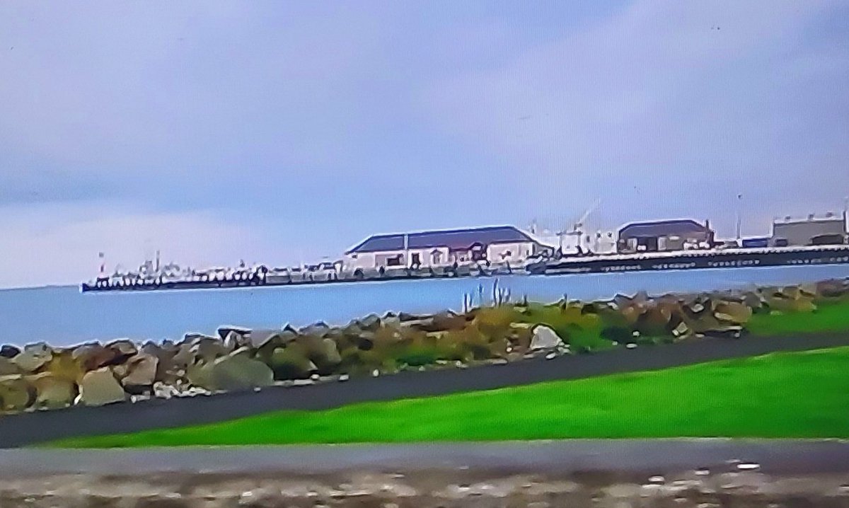 그 사람의 말 솜씨는
내면을
들여다 볼 수 있고

그 사람의 행동은
진실성을
알 수가 있으며

그 사람의 옷차림은
정도를
알아 차릴 수 있다.