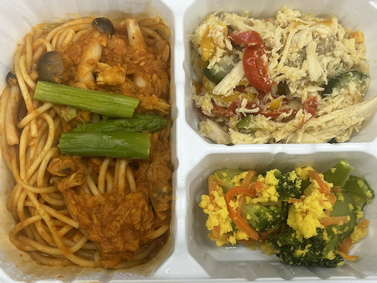 Eevee_3639's tweet photo. 今日のランチはヘルシーで超おいしいマッスルデリさん@MuscleDeli の魚介のトマトパスタセットでした🍅❤️‍🔥💪🏻

#マッスルデリ　#muscledeli  
#ボディメイク #ダイエット https://t.co/nw4ygfPblo