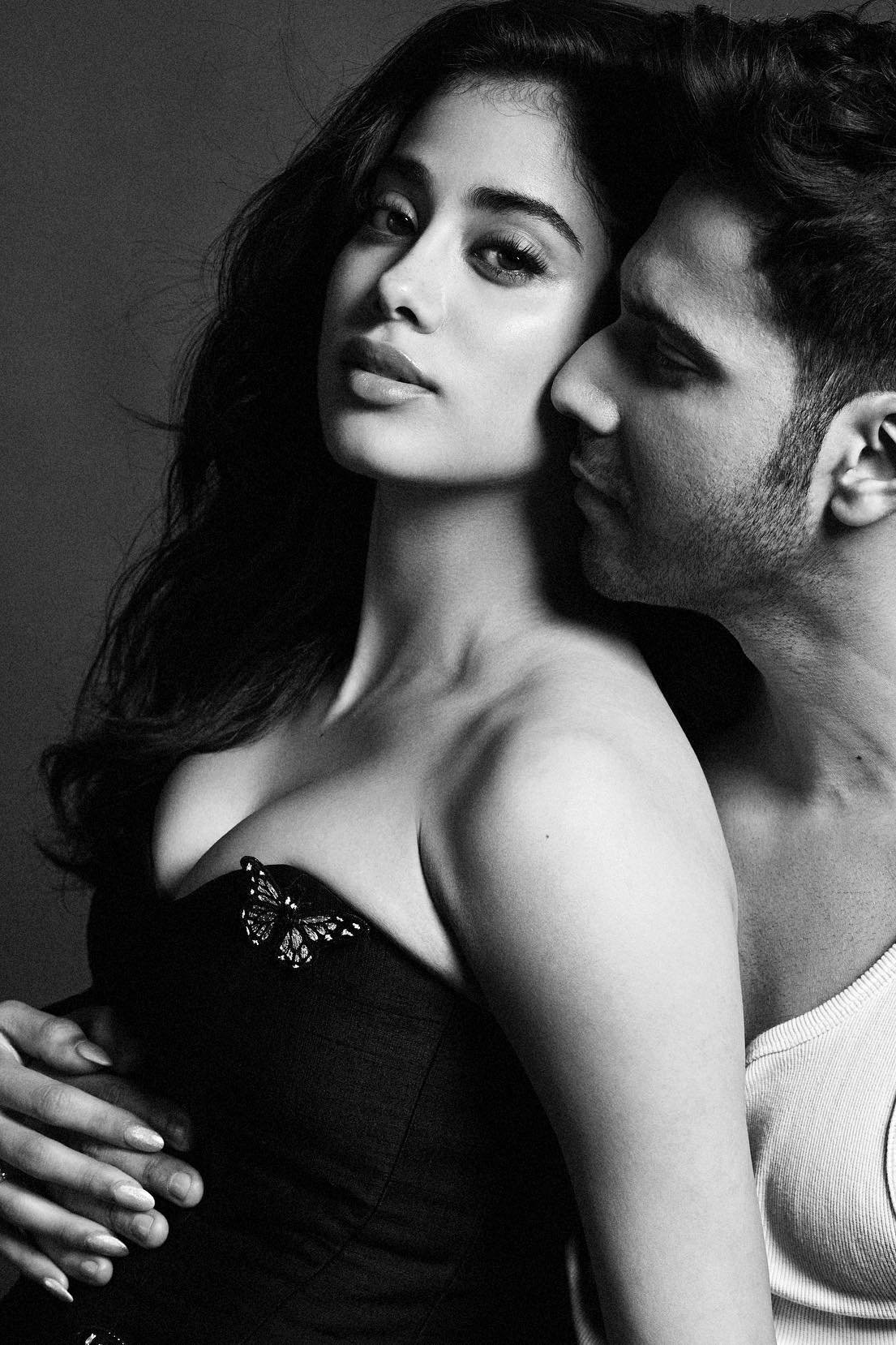 F1c0-MFaAAAVk6B?format=jpg&name=large