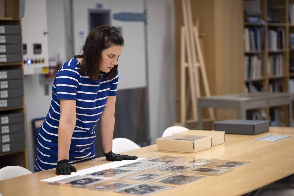 📸 Are you an aspiring photographer? Apply for an <a href="/ImageCentreTO/">The Image Centre</a> Research Fellowship by Sept. 30! Elevate your photography skills, gain invaluable industry experience and network with accomplished professionals. rebrand.ly/x8valmw