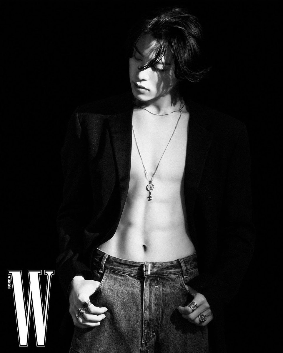 sweetlunar's tweet photo. ᴴʷᵃⁿⁱᵉ                         𝙅𝙐𝙉𝙂𝙃𝙒𝘼𝙉 https://t.co/Jatmz7tZId