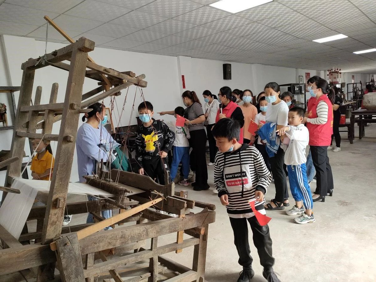 ZaozhuangChina's tweet photo. Look for a special and meaningful trip in summer vacation? #Shanting District, #Zaozhuang has prepared several well-designed routes for field trips, such as red culture route, countryside tour, intangible cultural heritage route, etc. Take your children and let's move! https://t.co/q6N70nXjVC