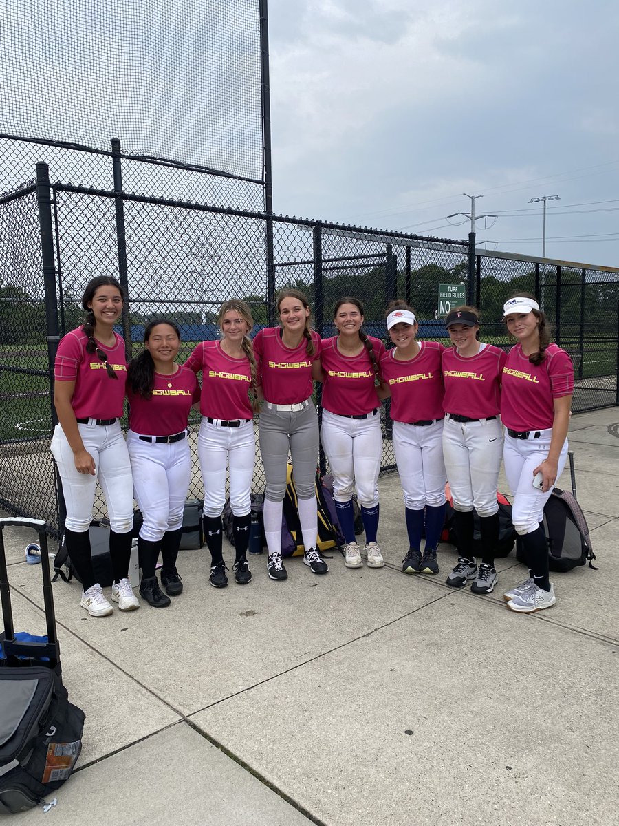 AWaskie2024's tweet photo. Great day to be Team Fuschia!! We went 2-0 for the day and left with so many takeaways and feedback from the amazing coaches present at the camp. Thank you so much Showball and to all the coaches who dedicate their summer teaching players how to reach the next level. https://t.co/NDkm4sQbbm