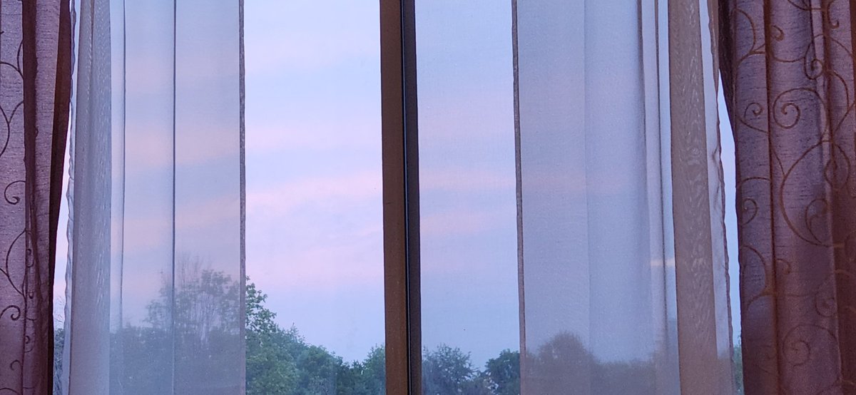 I love the sky it's so pretty ✨