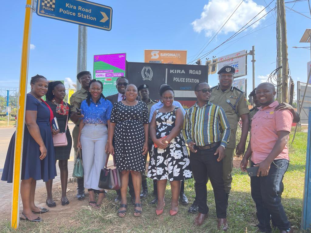 RCKla7Hills's tweet image. The  Boy Child Champion, the Director Projects and Hope creator President together  with Other HCPs visited Kiira Road Police Barracks to assess the needs of the community. It was a humbling experience.

#CreatingHopeintheWorld

 #BCUP #rckla7hills