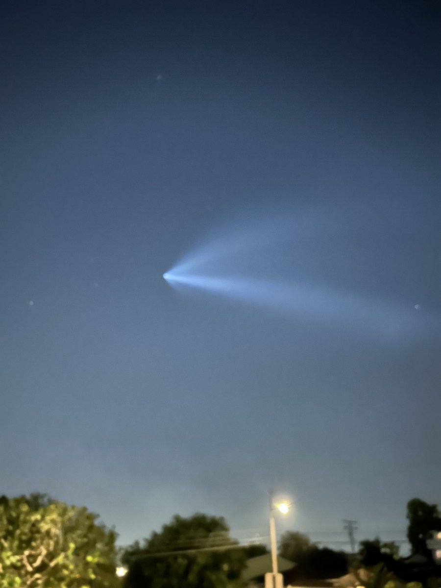 AAging365's tweet photo. Space X Launch from Vanderberg tonight https://t.co/3RHLcWLfG5