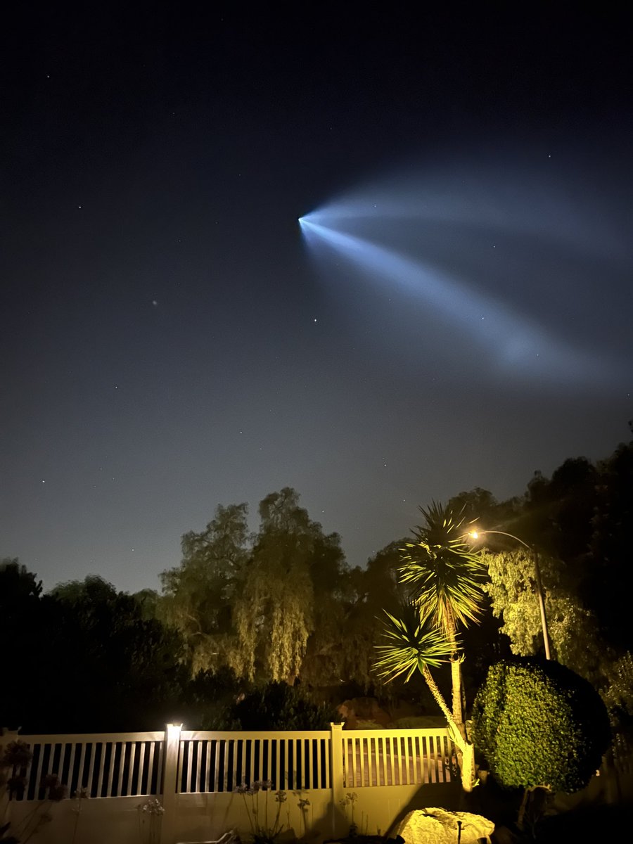 BillMcCarroll's tweet image. Great view of tonight’s ⁦@SpaceX⁩ launch in #Poway, California
