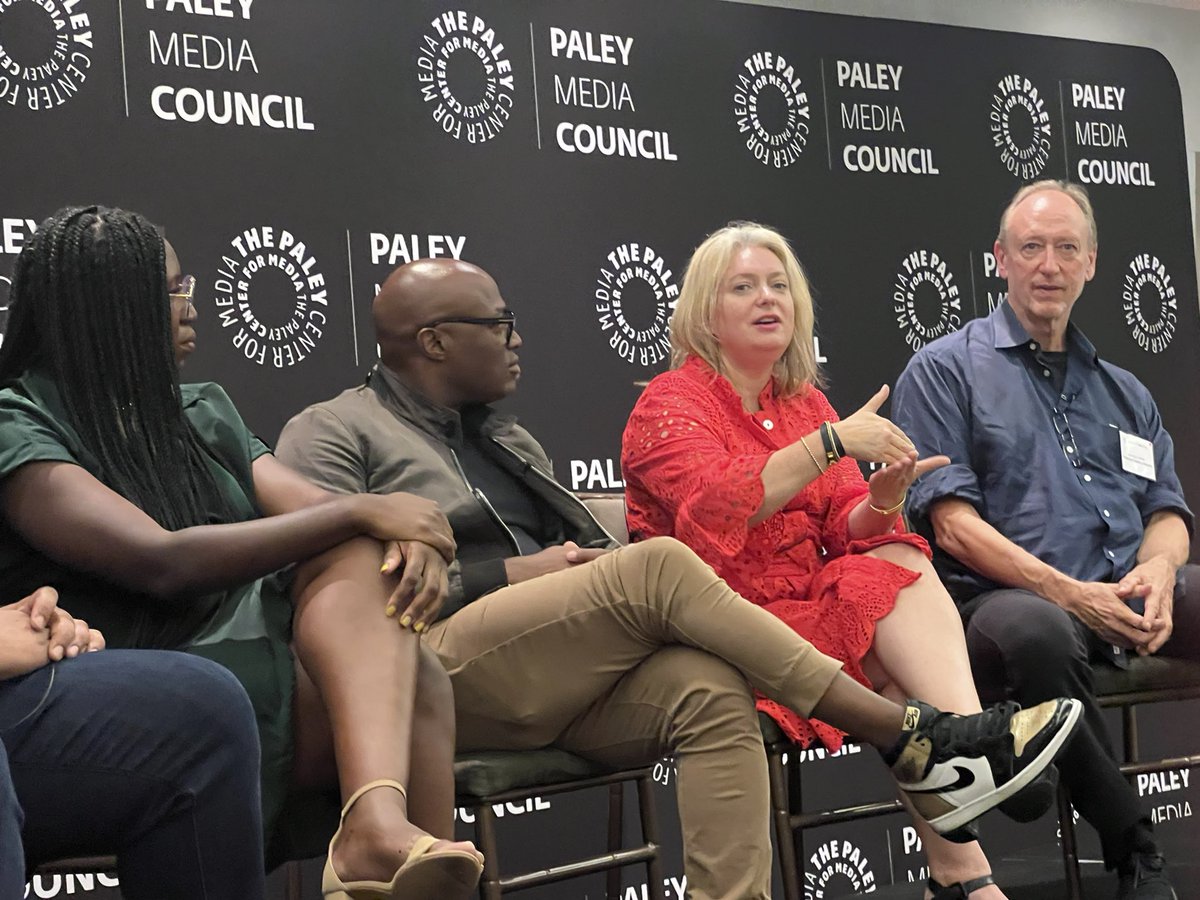 MediaLink tweet media