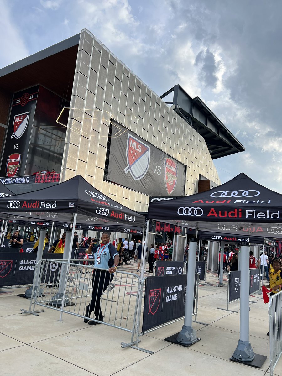 surfingmig's tweet photo. #MLSAllStar https://t.co/3Gy8kS5Ygi