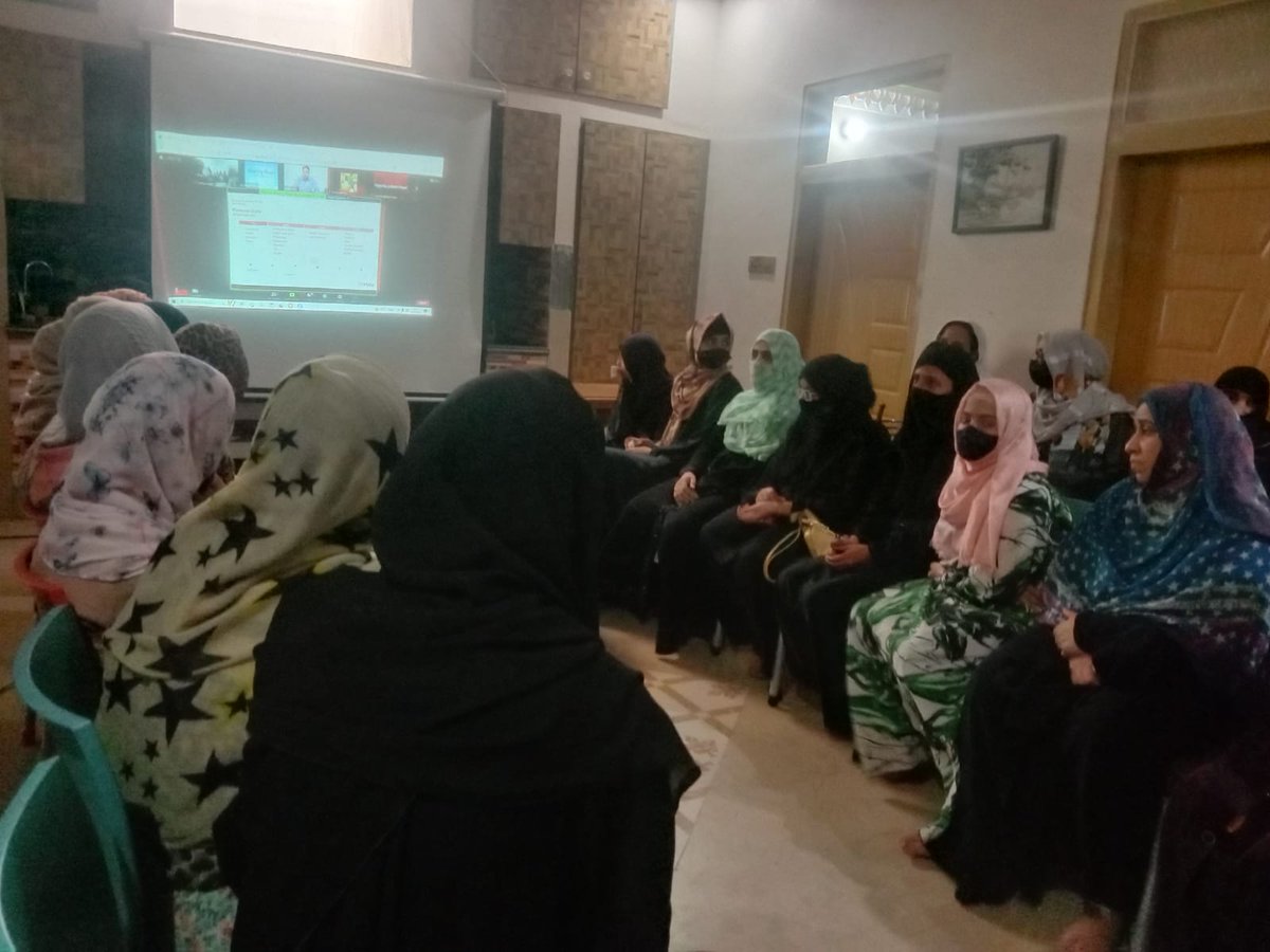 MariaTaqdees's tweet photo. She means business
Our aim is to empower women to become entrepreneurs. https://t.co/cCWKLSeDPf