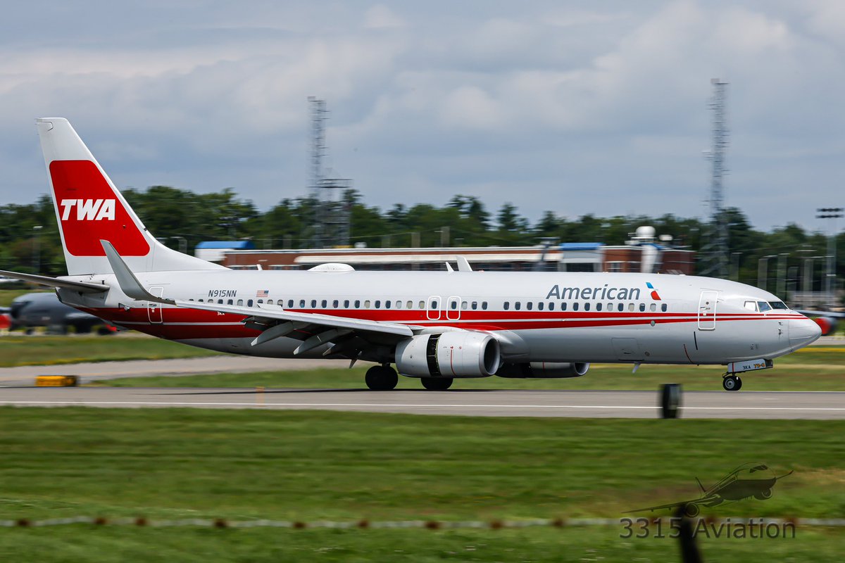 3315Aviation's tweet image. Summer route changes for @AmericanAir with mainline service to PHL, DCA and CLT mean retro pain jobs. Now get us Air Cal and Reno Air paint jobs, PLEASE! #planegeek