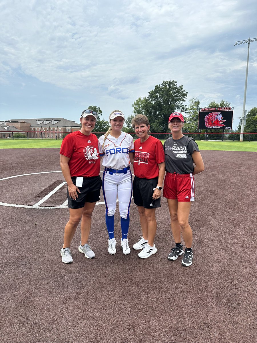 Awesome camp <a href="/JaxStateSB/">Jax State Softball</a> It was great to meet some of the players and the coaches! Beautiful facilities!! <a href="/CoachJMcginnis/">Coach McGinnis</a> <a href="/HolliMitchell8/">Holli Mitchell</a> <a href="/JulieBoland5/">Julie Boland</a>