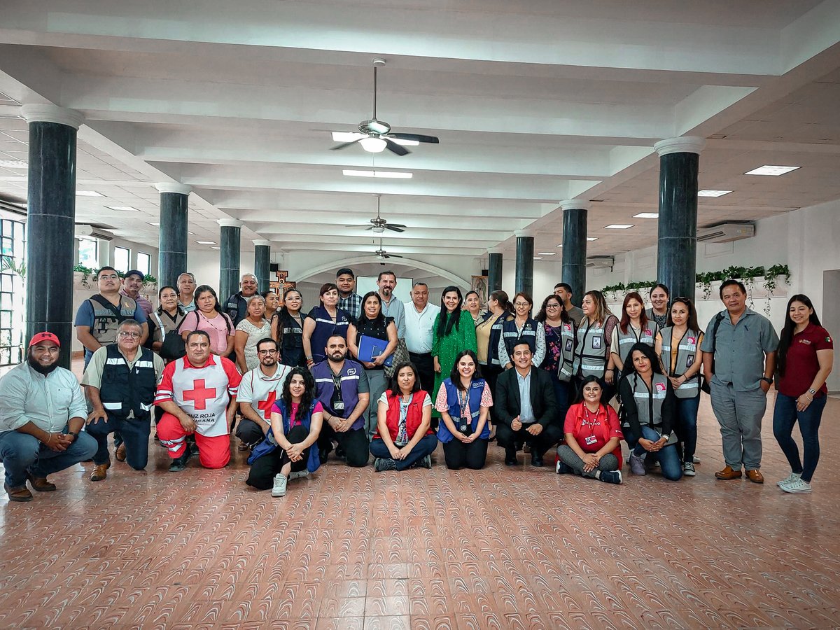 OIM_Mexico's tweet photo. En #Matamoros, tuvimos una jornada de capacitación dirigida a actores clave en la región noreste en materia de:

🌎 Asistencia y protección consular.
📃 Protección de datos personales.
🇺🇸 Cambios en la política migratoria de EEUU.
👧 Identidad Legal.
👥 Trata de personas. https://t.co/tnM60Y1DJB
